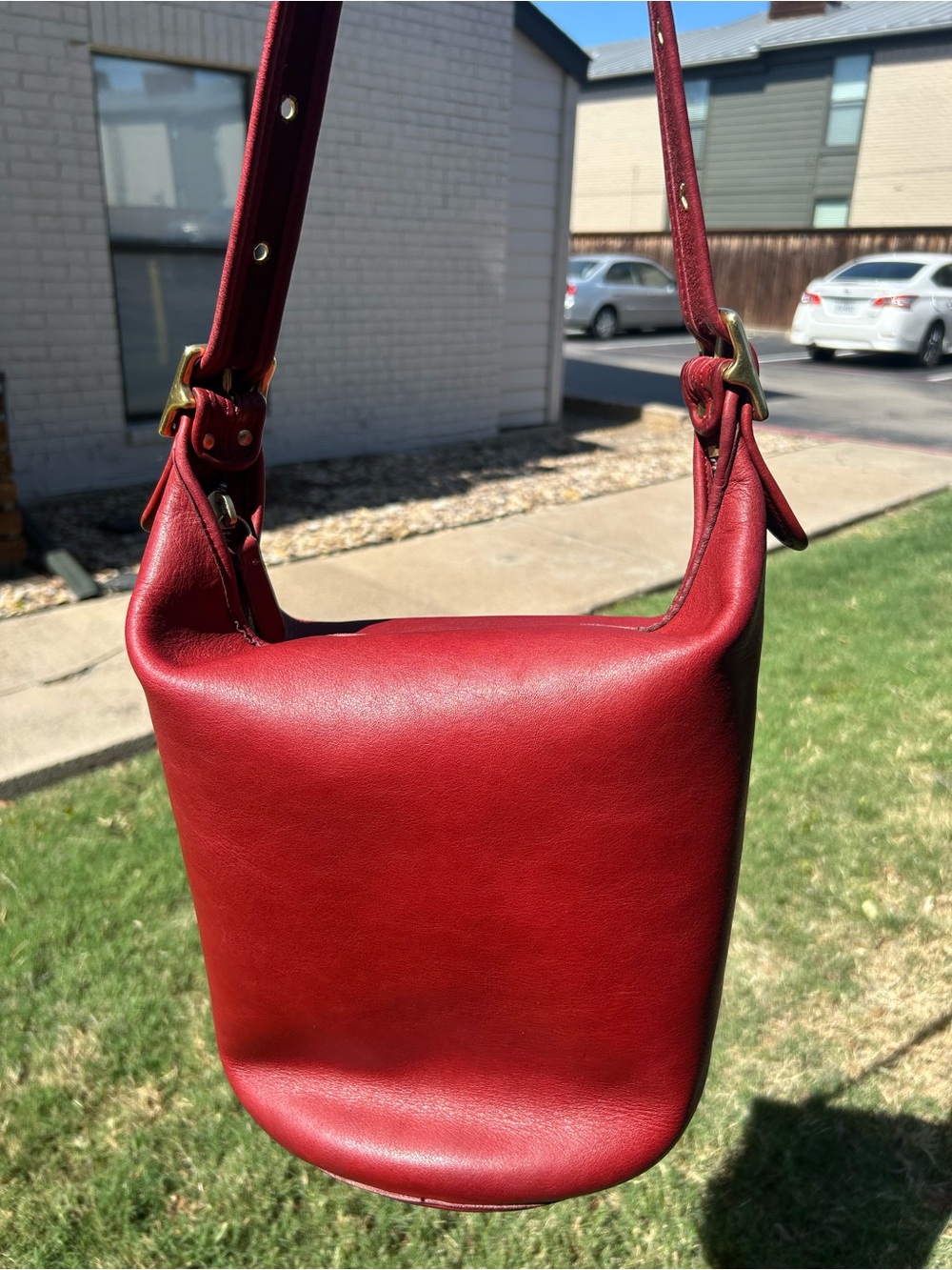 Vintage Coach Duffel Shoulder Bag 9085 XL Red Leather - Picture 4 of 16